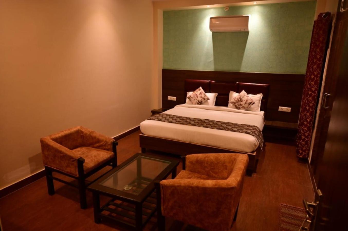 Gayatri Palace Hotel Lucknow